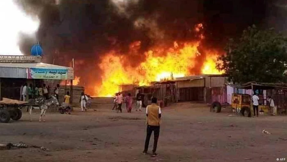 مصرع وإصابة العشرات بقصف جوي استهدف سوقاً شعبية بولاية جنوب دارفور
