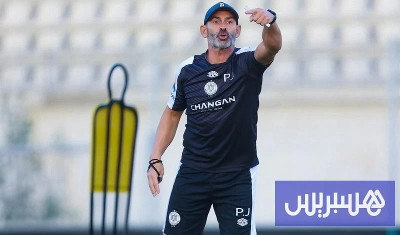 تجهيز قرار إقالة باكو خيميز من تدريب الرجاء الرياضي بسبب تراجع النتائج